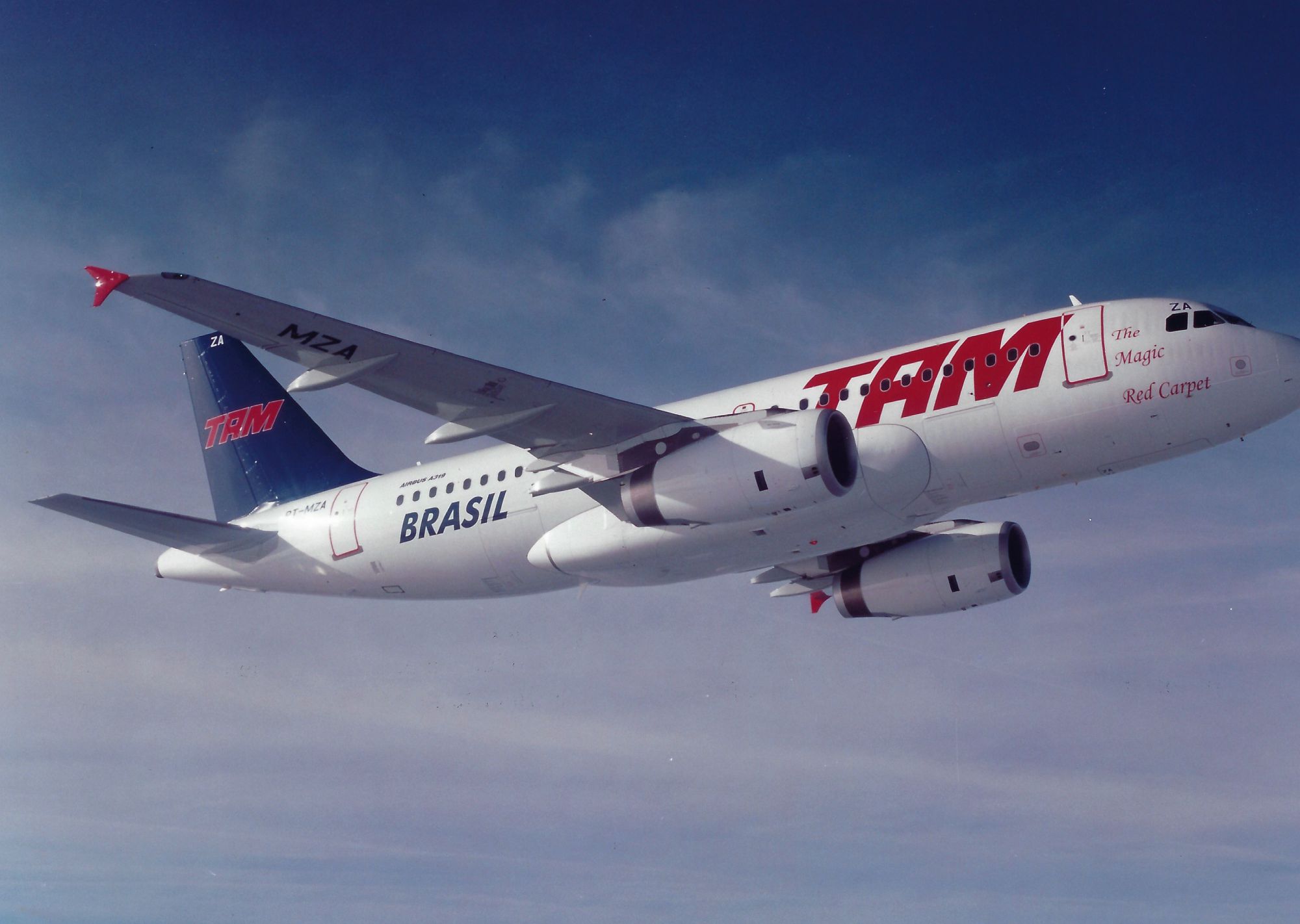 A319 TAM E-13. Photo Airbus Industrie LOW