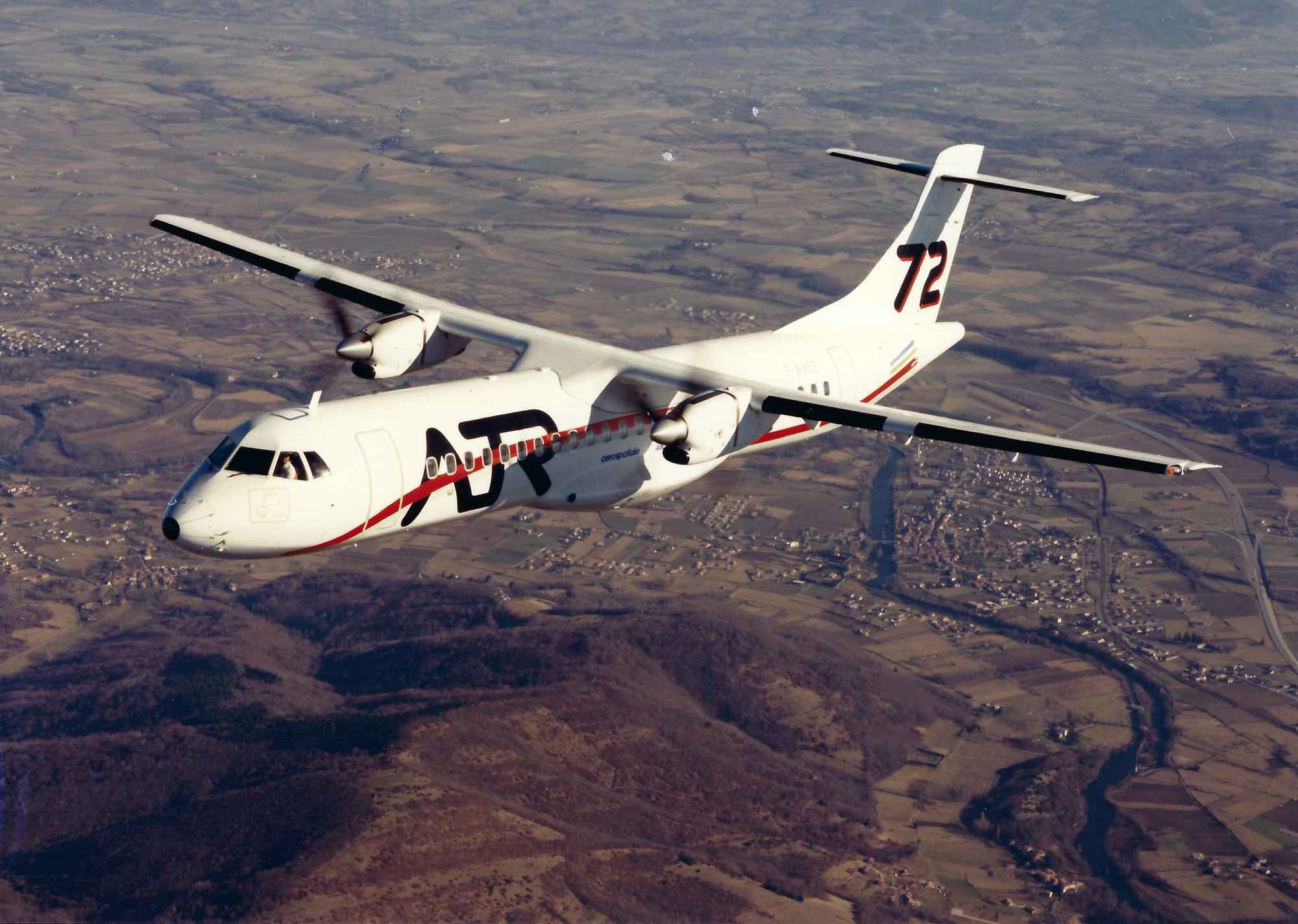 ATR 72. Photo - Aerospatiale low