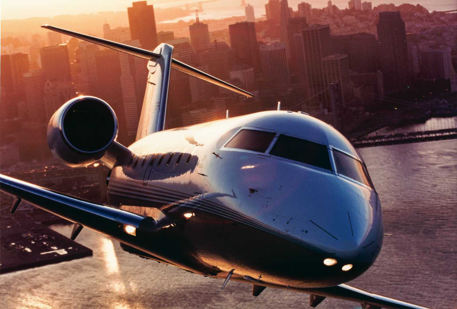 Bombardier - Challenger family of aircraft - photo - Bombardier Inc. low