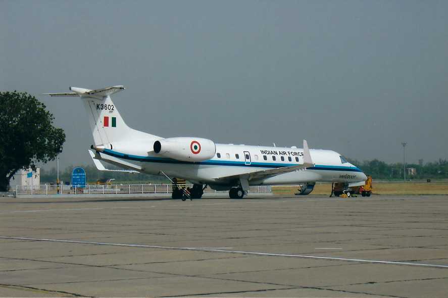Embraer ERJ-135BJ Legacy (2) low