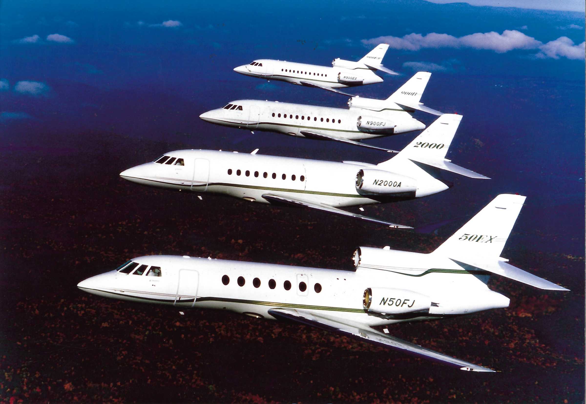 Falcon 50EX - 2000 - 900B - 900EX. Photo - Aerospatiale matra. Credit. F. Robineau low