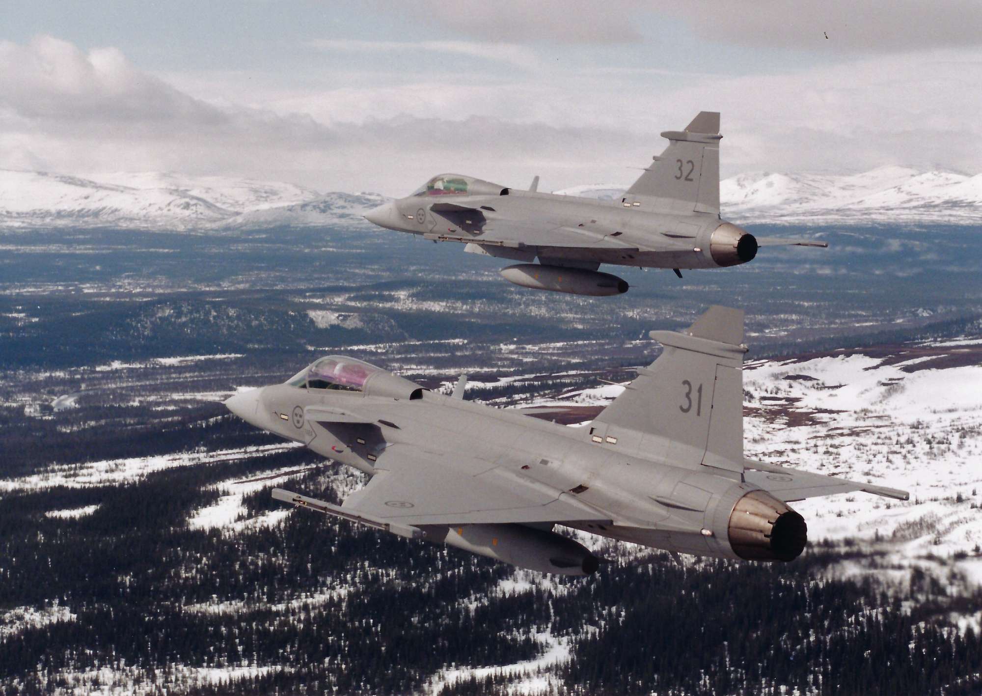 Gripen in the North of Sweden. Photo - Peter Modigh.low