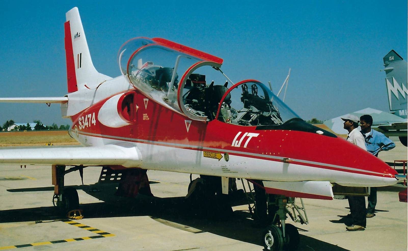 HAL HJT-36 Sitara LOW