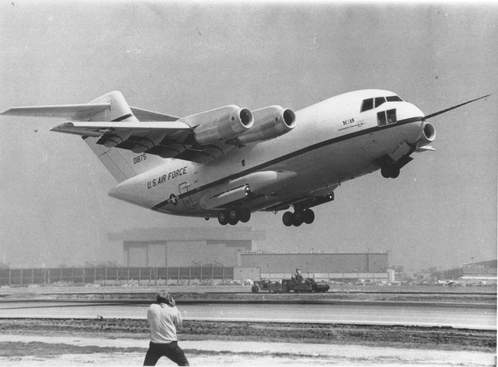 McDonnell-Douglas YC-15 1