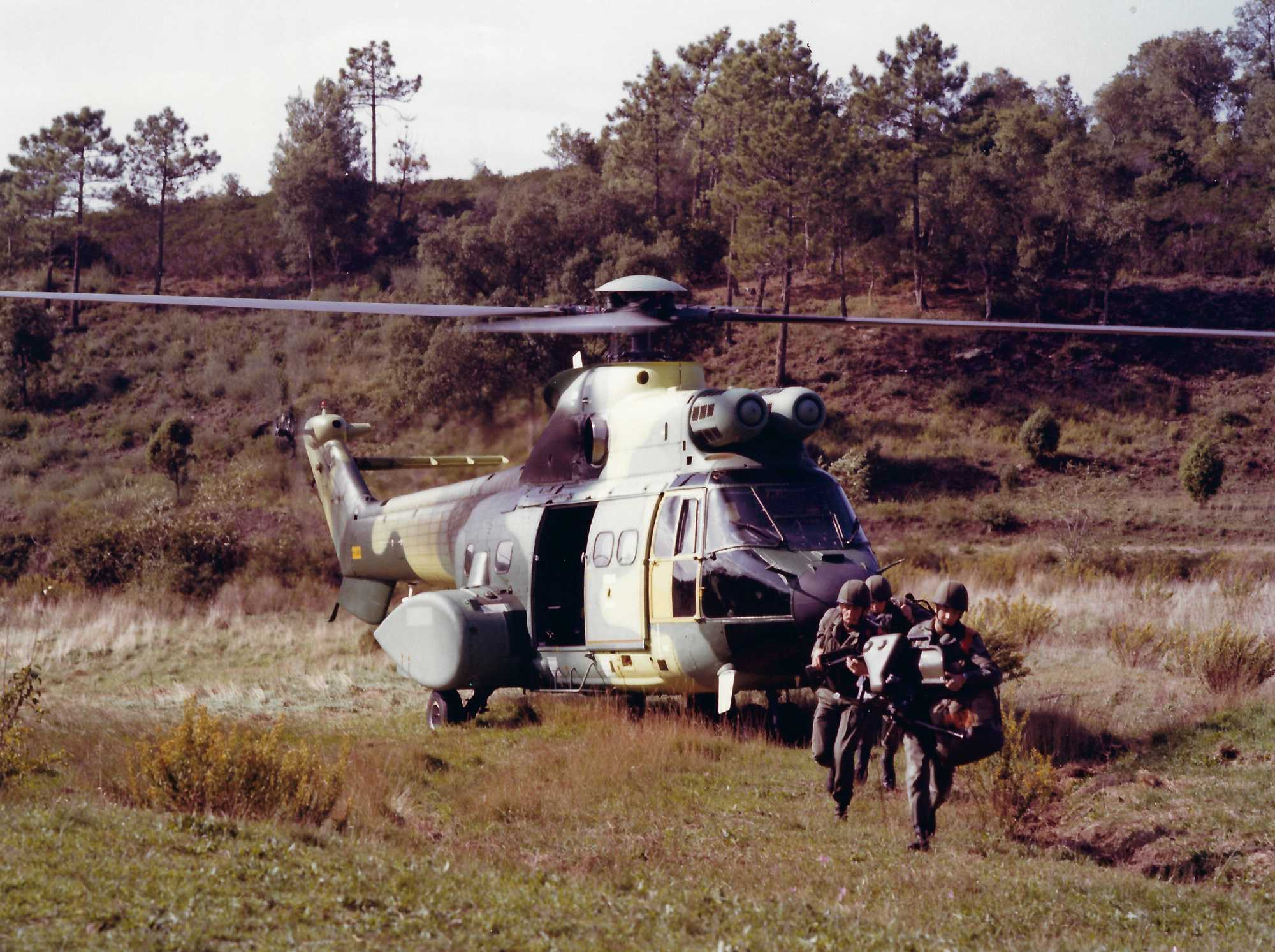 Medium tonnage, two engine AS 332 M1 Super Puma. Photo Aerospatiale low