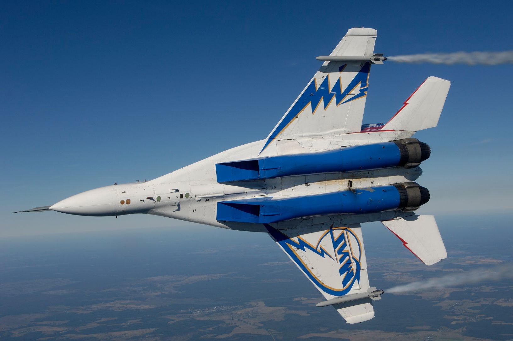 b)007IFA_050820_0054